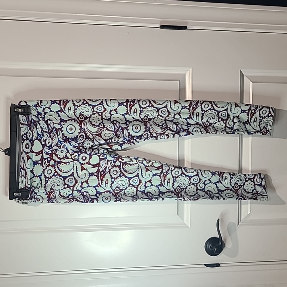 Blue paisley leggings